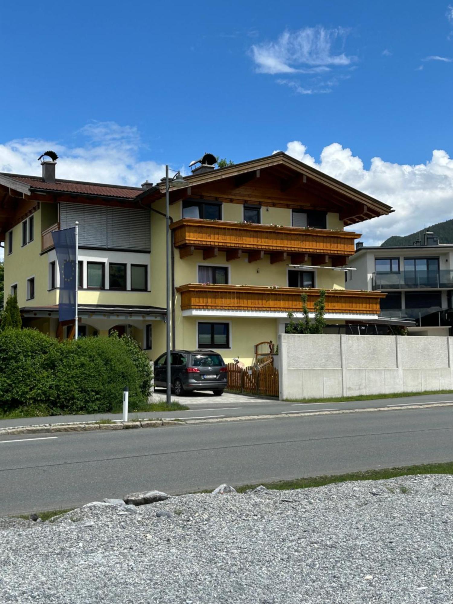 Haus Laubreuter Leilighet Kaprun Eksteriør bilde