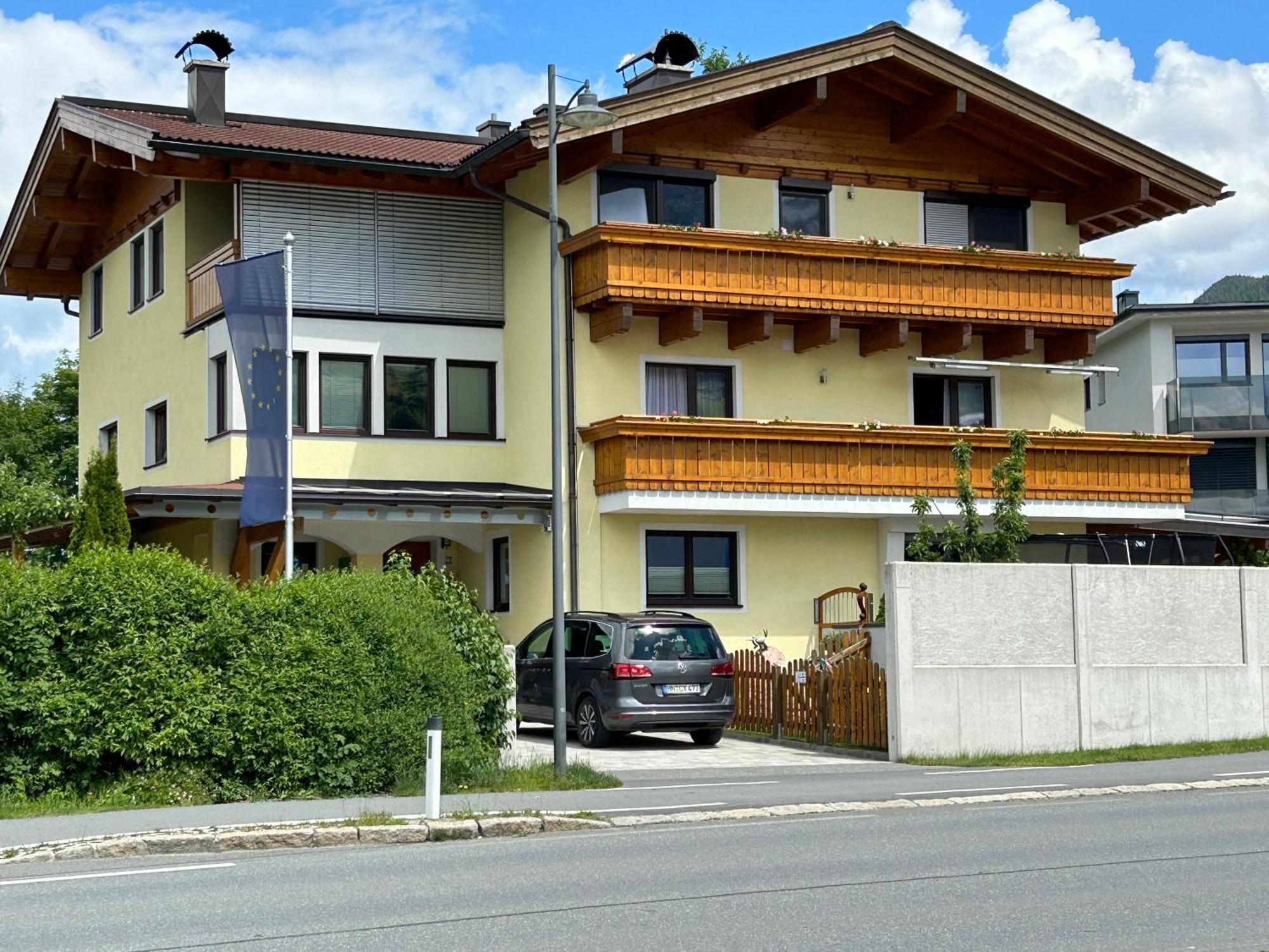 Haus Laubreuter Leilighet Kaprun Eksteriør bilde