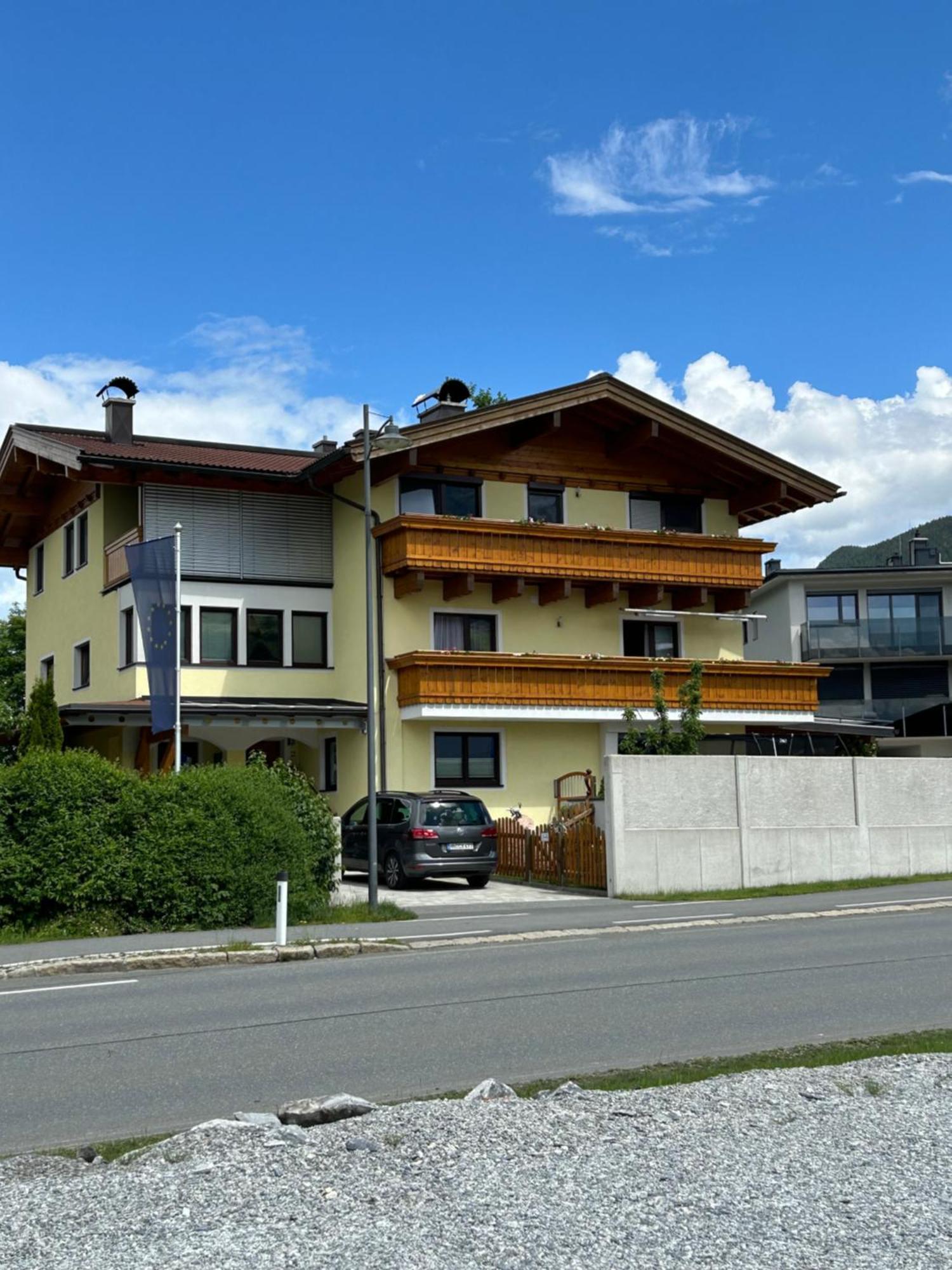 Haus Laubreuter Leilighet Kaprun Eksteriør bilde